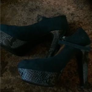 Guess heels